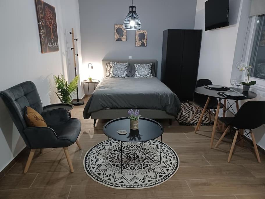 Petite Suite With Backyard. Mytilíni Extérieur photo