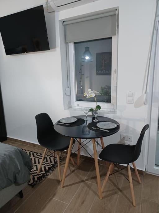 Petite Suite With Backyard. Mytilíni Extérieur photo